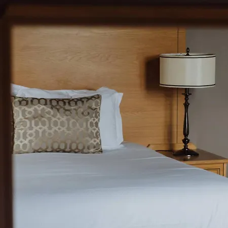 Lyzzick Hall Отель