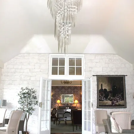 Hotel Lyzzick Hall
