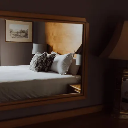 Ξενοδοχείο Lyzzick Hall