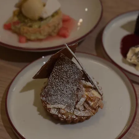 Lyzzick Applethwaite